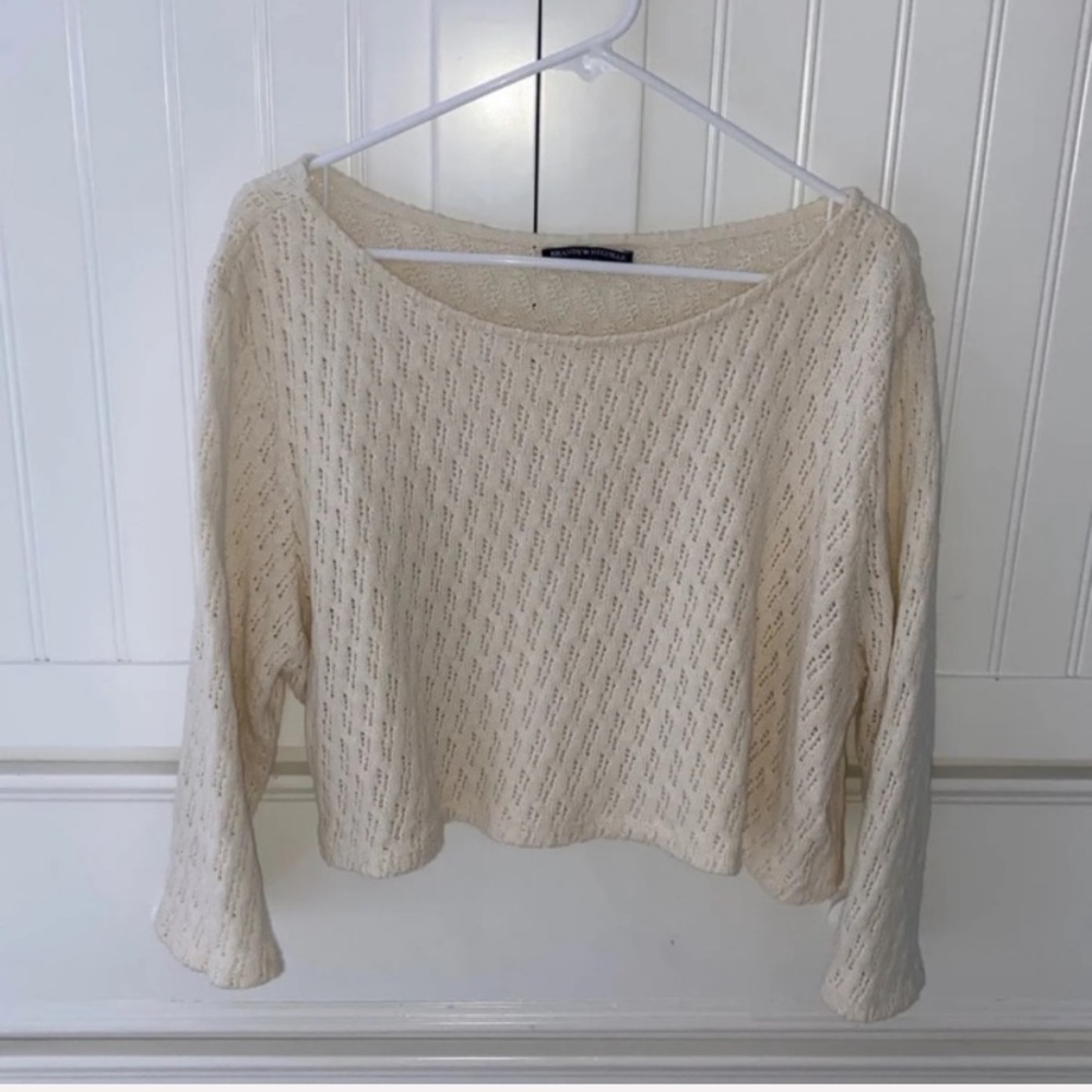 •Brandy Melville Cream Top